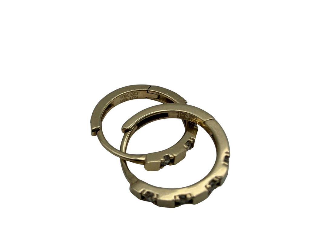 Huggies de Oro 10K con Circonias